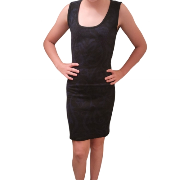 Black and blue dress - Picture 2 of 4